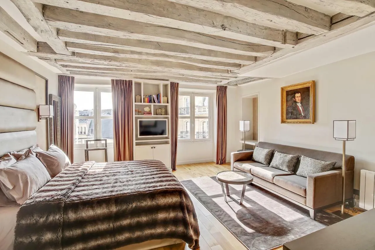 Apartament Luxury Louvre Paryż